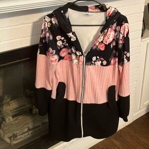 Soft and comfy size M hooded zippered jacket